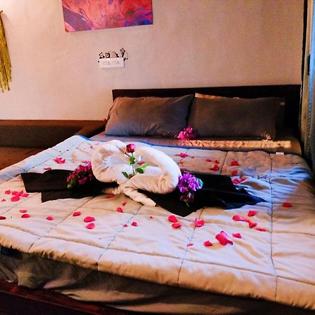 Gokarna Beach Stays By Tune Of Ocean Exterior photo