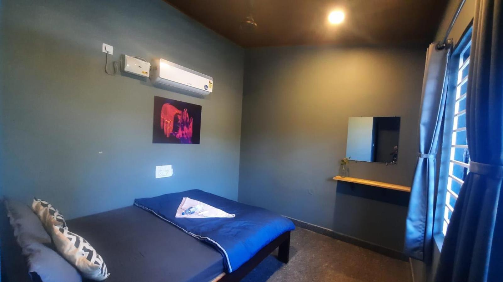 Gokarna Beach Stays By Tune Of Ocean Room photo
